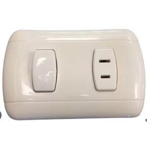 TOMA CORRIENTE Y APAGADOR. BTICINO