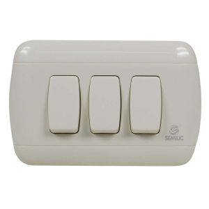 Interruptor triple para empotrar Semilic